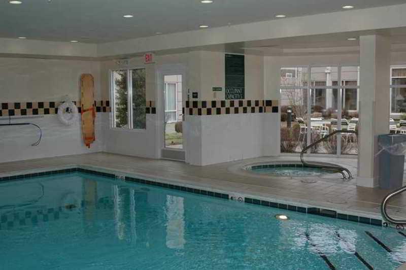 Hilton Garden Inn Louisville East מראה חיצוני תמונה