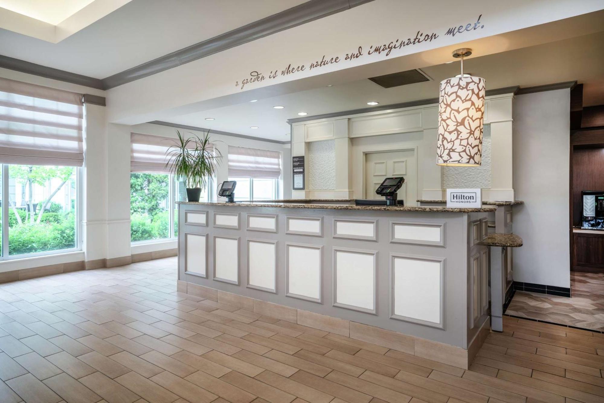 Hilton Garden Inn Louisville East מראה חיצוני תמונה