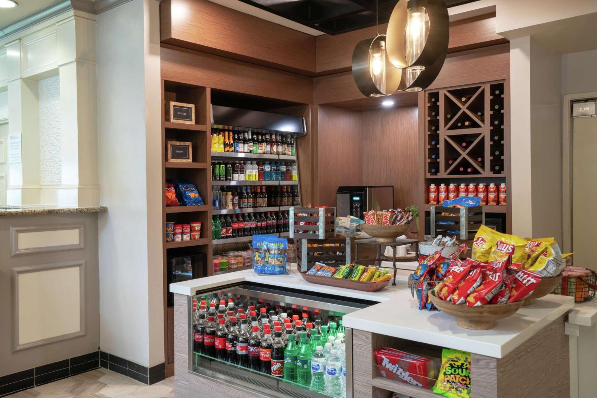 Hilton Garden Inn Louisville East מראה חיצוני תמונה
