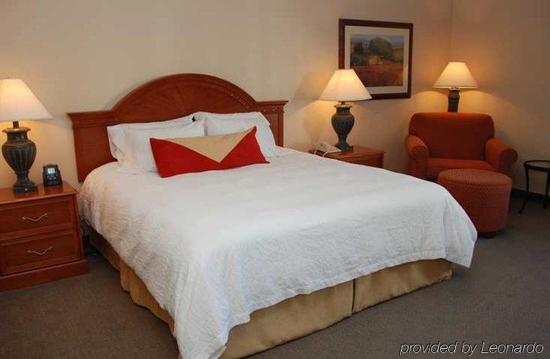 Hilton Garden Inn Louisville East חדר תמונה